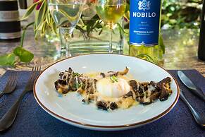 Kokomo Botanical Resort - Caribbean Family Cottages