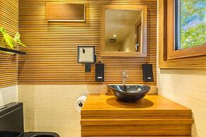 Kokomo Botanical Resort - Caribbean Family Cottages