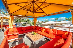 Kokomo Botanical Resort - Caribbean Family Cottages