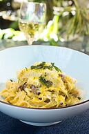 Kokomo Botanical Resort - Caribbean Family Cottages