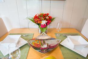 Kokomo Botanical Resort - Caribbean Family Cottages