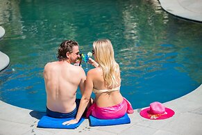 Kokomo Botanical Resort - Caribbean Family Cottages