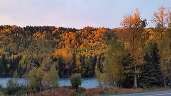 Gwin's Lodge & Roadhouse Est. 1952