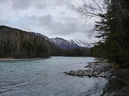 Gwin's Lodge & Roadhouse Est. 1952