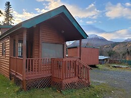 Gwin's Lodge & Roadhouse Est. 1952