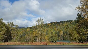 Gwin's Lodge & Roadhouse Est. 1952