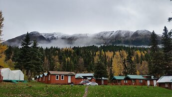 Gwin's Lodge & Roadhouse Est. 1952