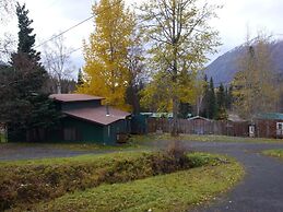 Gwin's Lodge & Roadhouse Est. 1952