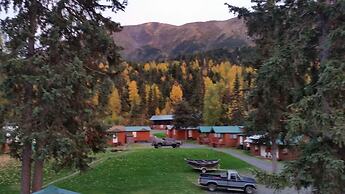 Gwin's Lodge & Roadhouse Est. 1952