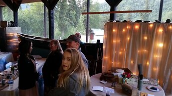 Gwin's Lodge & Roadhouse Est. 1952