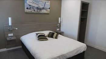 Airport Hotel