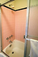 Holiday Lodge Virginia