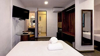 Siesta Fiesta Hotel