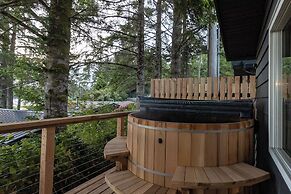 Mackenzie Beach Resort