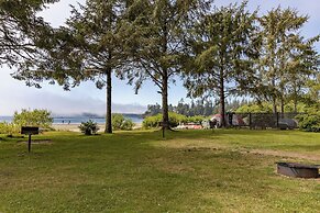 Mackenzie Beach Resort