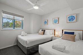 Grand Palais Boolarong Beachside Resort
