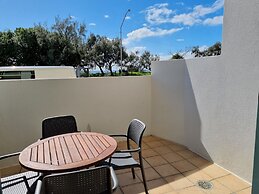 Grand Palais Boolarong Beachside Resort