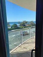 Grand Palais Boolarong Beachside Resort