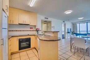 Grand Palais Boolarong Beachside Resort