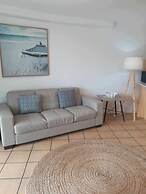 Grand Palais Boolarong Beachside Resort