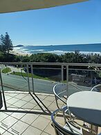 Grand Palais Boolarong Beachside Resort