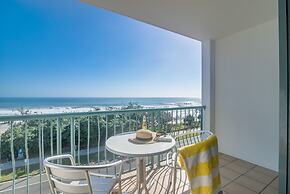 Grand Palais Boolarong Beachside Resort