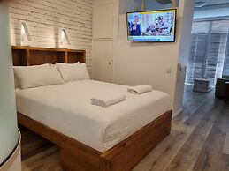 Grand Palais Boolarong Beachside Resort