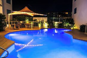 Grand Palais Boolarong Beachside Resort