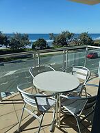 Grand Palais Boolarong Beachside Resort