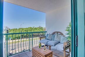 Grand Palais Boolarong Beachside Resort