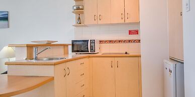 Grand Palais Boolarong Beachside Resort