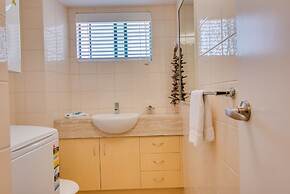 Grand Palais Boolarong Beachside Resort