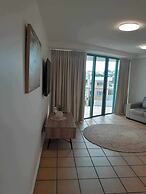 Grand Palais Boolarong Beachside Resort