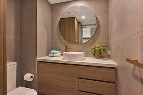 Grand Palais Boolarong Beachside Resort