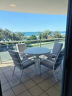 Grand Palais Boolarong Beachside Resort