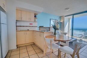 Grand Palais Boolarong Beachside Resort