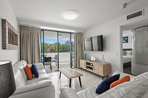 Grand Palais Boolarong Beachside Resort