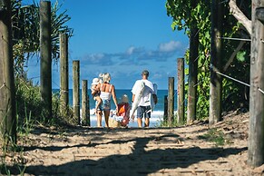 Grand Palais Boolarong Beachside Resort