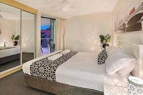 Grand Palais Boolarong Beachside Resort