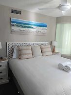 Grand Palais Boolarong Beachside Resort