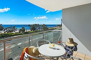 Grand Palais Boolarong Beachside Resort