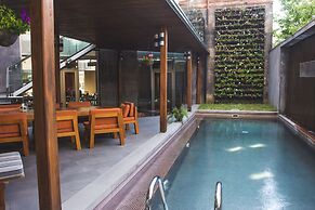 Tufenkian Historic Yerevan Hotel