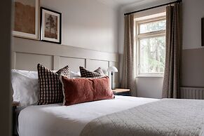 Worplesdon Place Hotel