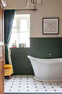 Worplesdon Place Hotel
