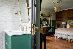Worplesdon Place Hotel