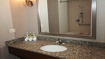 Holiday Inn Express & Suites Wichita Northeast by IHG