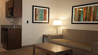 Holiday Inn Express & Suites Wichita Northeast by IHG
