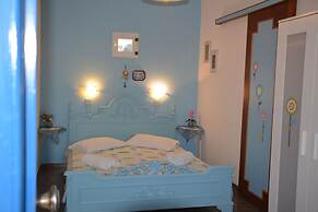 Dora's Studios and Apartments