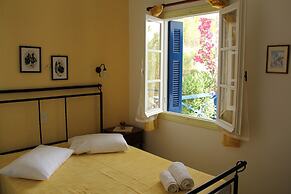 Dora's Studios and Apartments