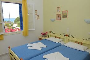 Dora's Studios and Apartments